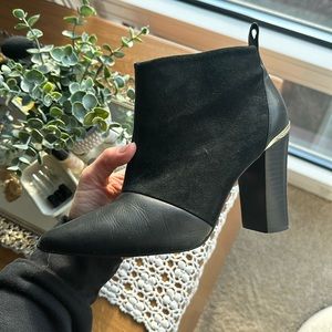 Reiss Suede and Leather Block Heel Booties with Gold Detail, Size 38 (US 7.5) 🖤